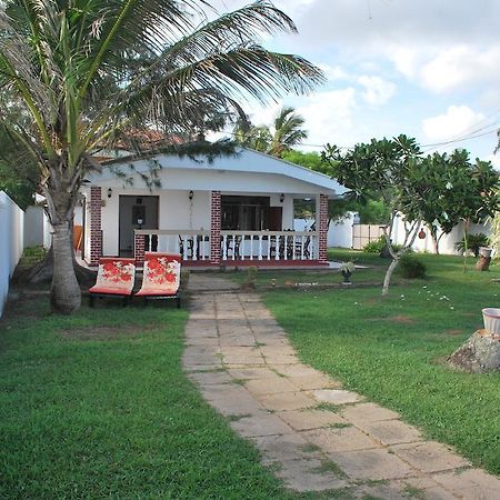 Beach House Mirissa Bilik gambar