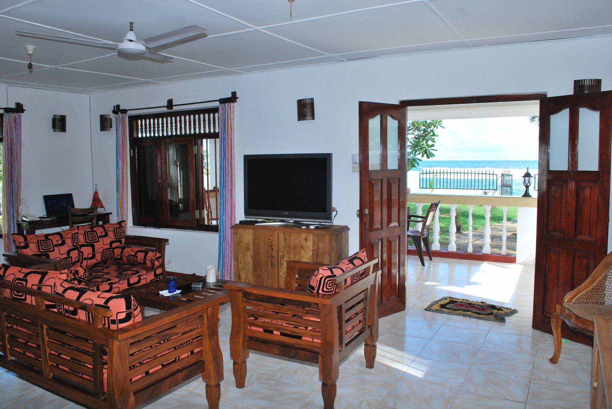 Beach House Mirissa Luaran gambar