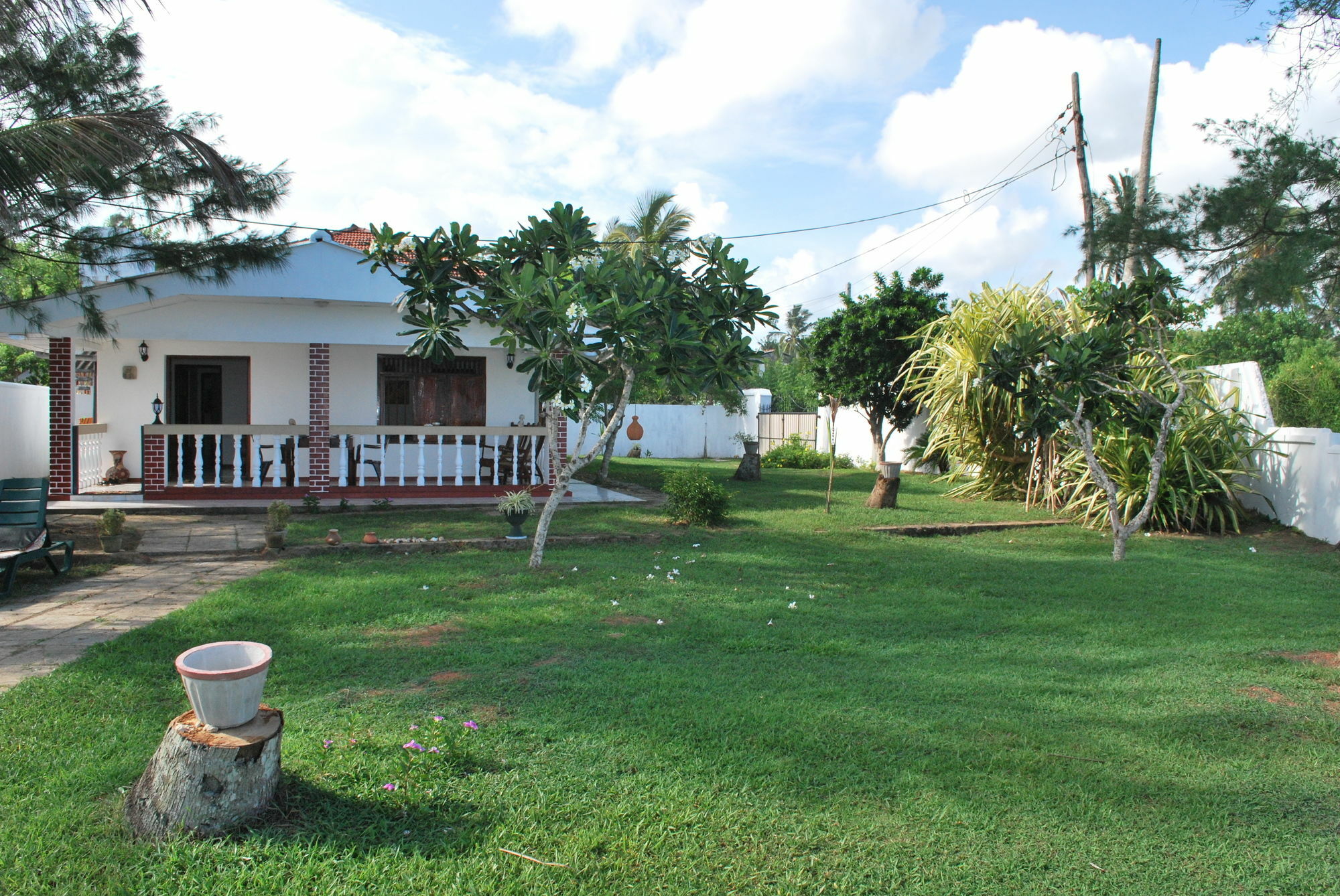 Beach House Mirissa Luaran gambar